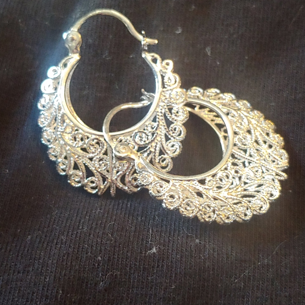 Earings